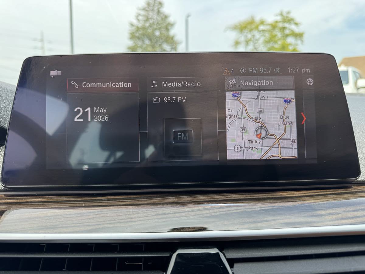 Used 2019 BMW 530i xDrive w/ Luxury Package AWD/4WD image 17