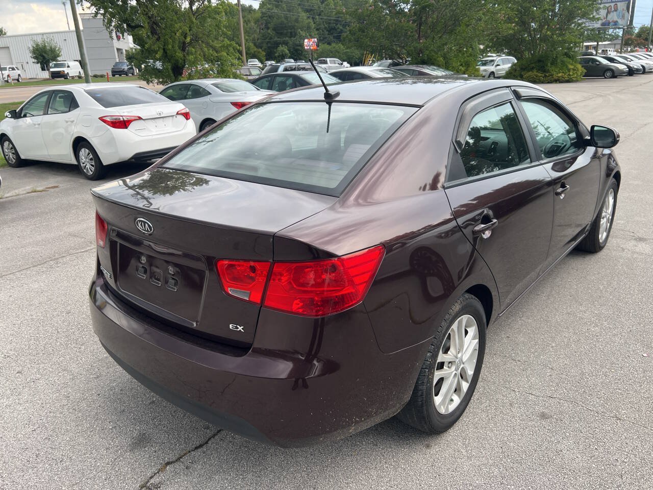 Used 2011 Kia Forte EX w/ Premium Pkg FWD image 5