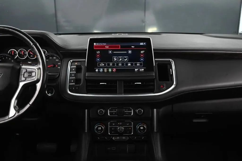 Used 2021 Chevrolet Tahoe Z71 w/ Z71 Signature Package AWD/4WD image 23