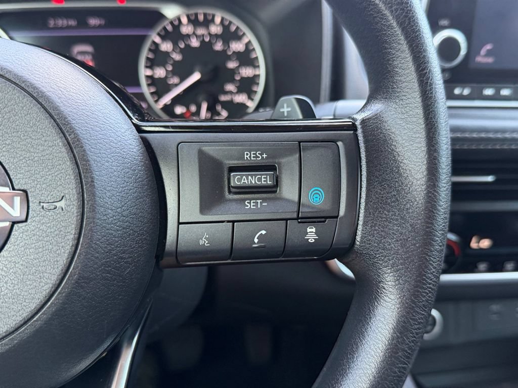 Used 2023 Nissan Rogue SV FWD image 22