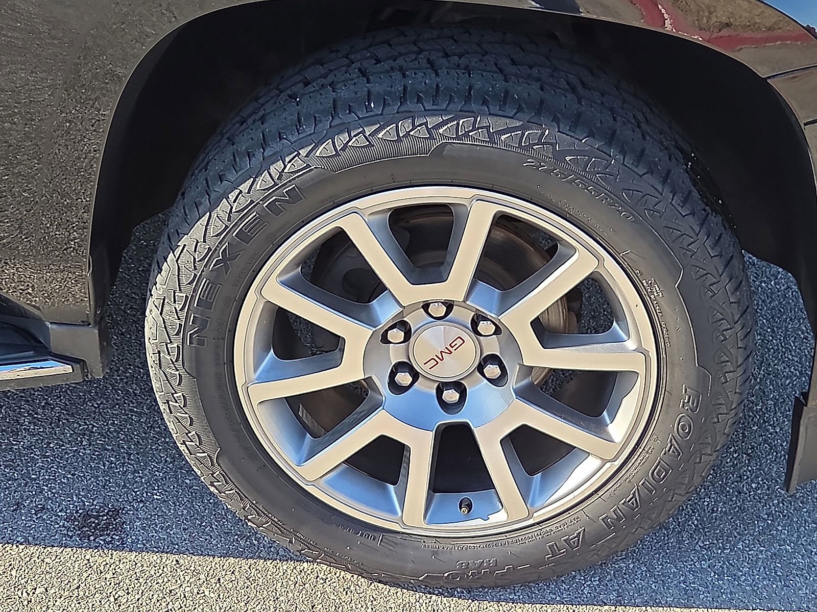 Used 2020 GMC Yukon XL SLT image 7