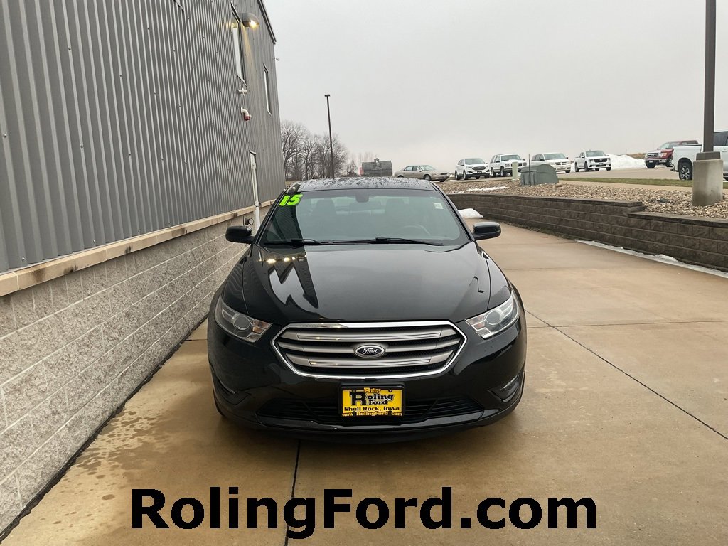 Used 2015 Ford Taurus SEL w/ Equipment Group 201A image 4