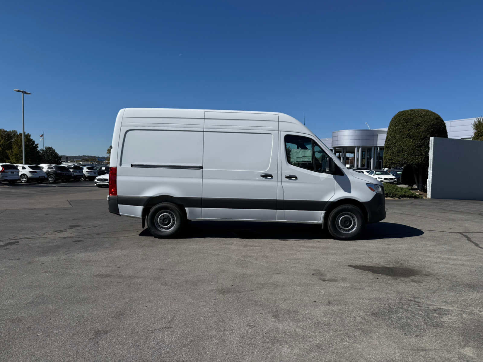 Used 2025 Mercedes-Benz Sprinter 2500 image 3