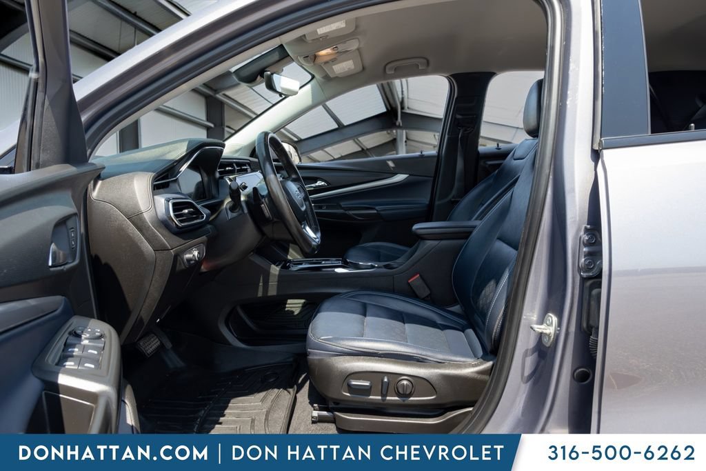 Used 2023 Chevrolet Bolt EUV Premier FWD image 3