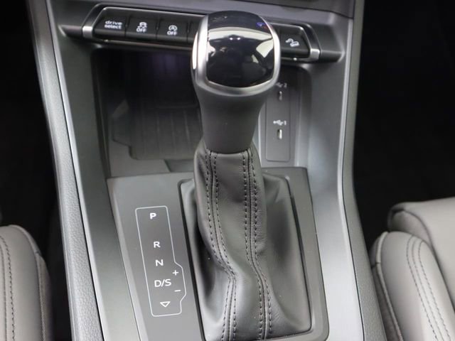 Certified 2025 Audi Q3 2.0T Premium w/ Convenience Package image 18