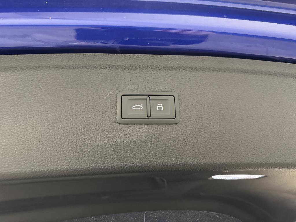 Used 2023 Audi Q5 e Premium Plus w/ Premium Plus Package image 16