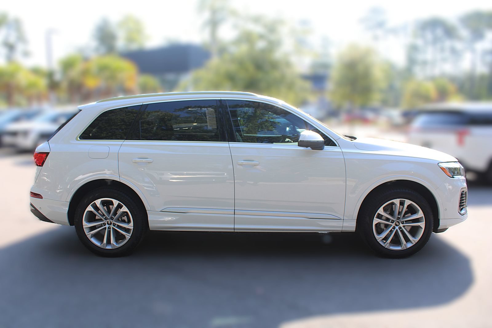 Used 2025 Audi Q7 3.0T Premium AWD/4WD image 15
