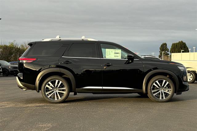 New 2025 Nissan Pathfinder Platinum w/ Cargo Package image 3