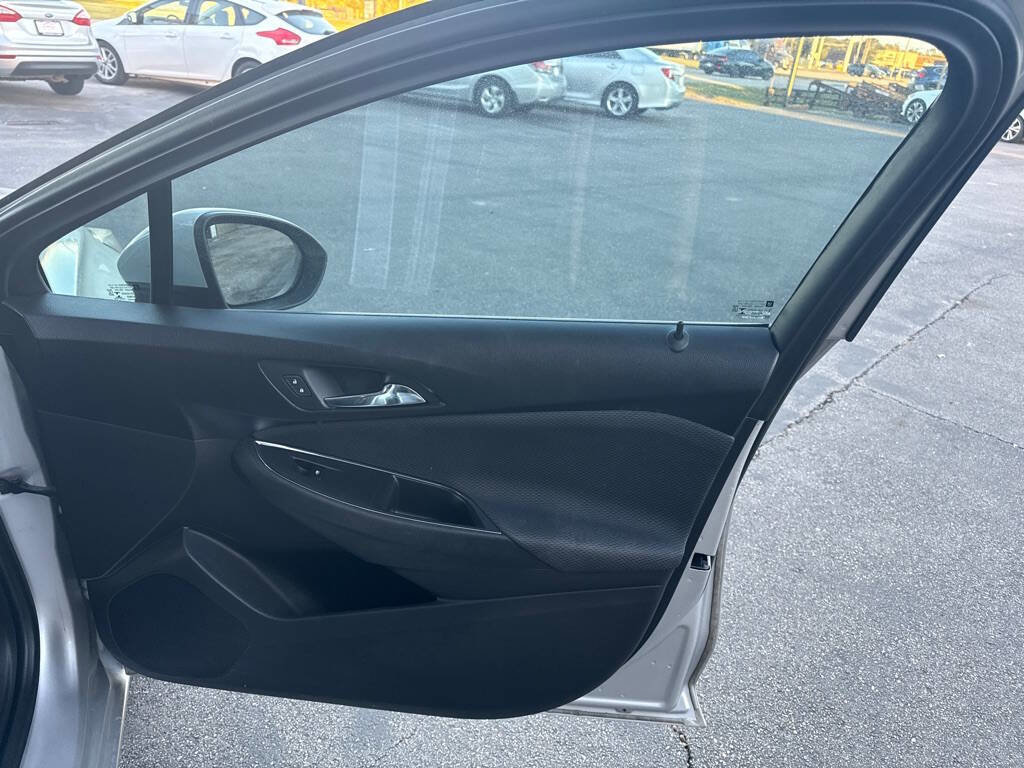 Used 2019 Chevrolet Cruze LS FWD image 20