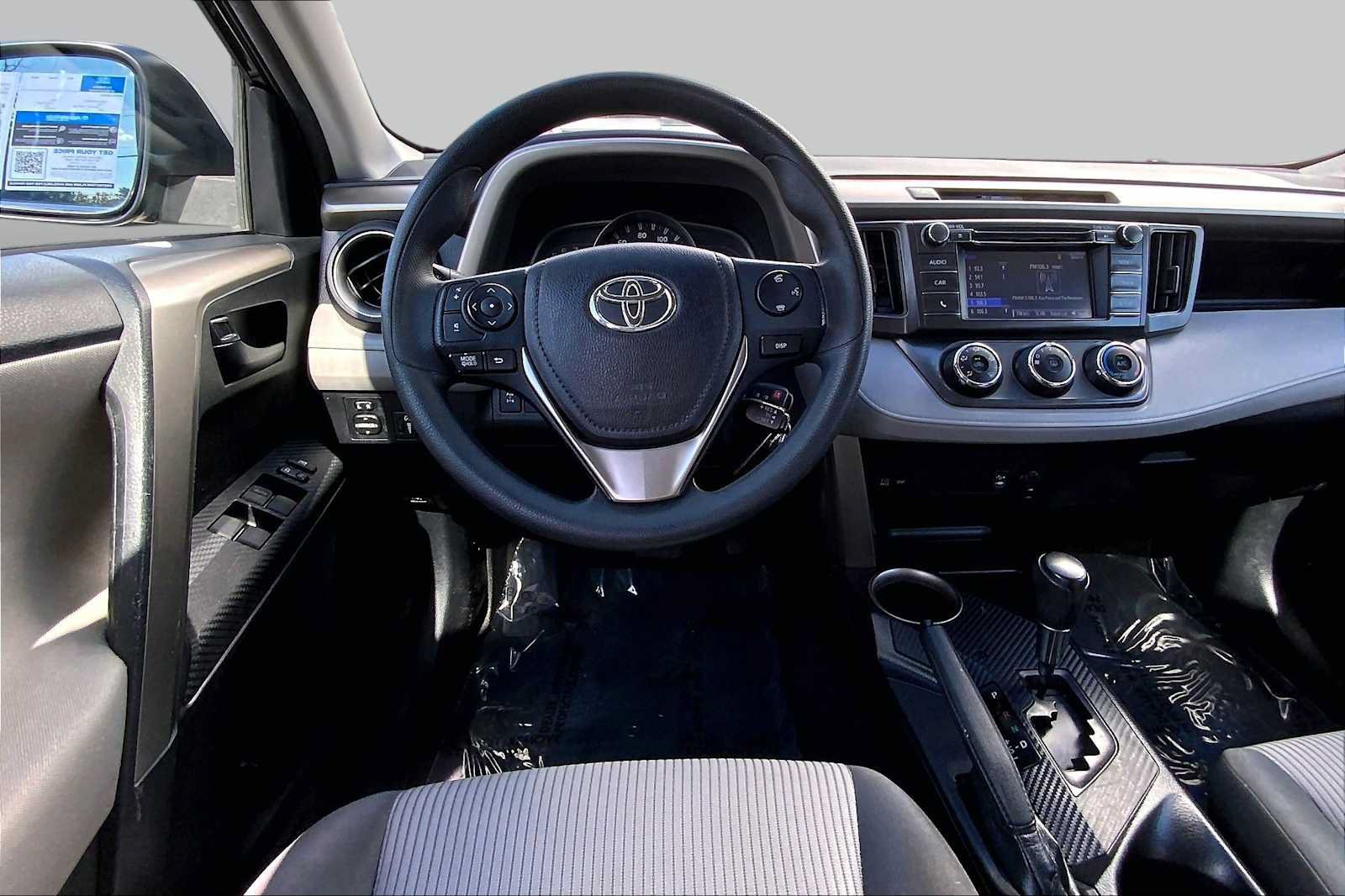 Used 2014 Toyota RAV4 LE AWD/4WD image 6