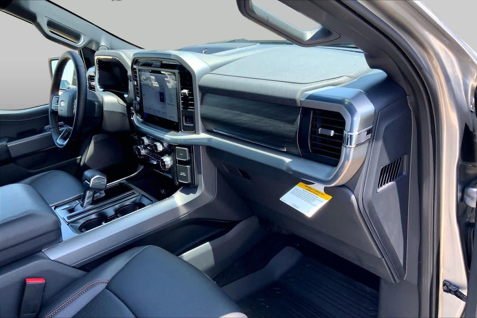 Used 2025 Ford F150 Lariat w/ Equipment Group 501A Mid AWD/4WD image 18