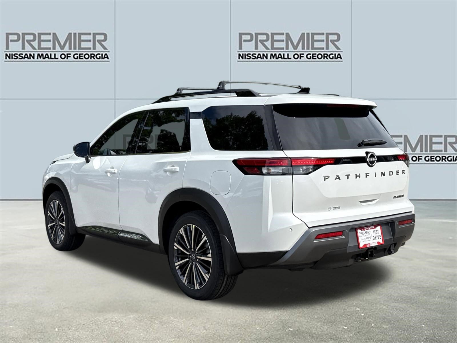 New 2026 Nissan Pathfinder Platinum FWD image 23