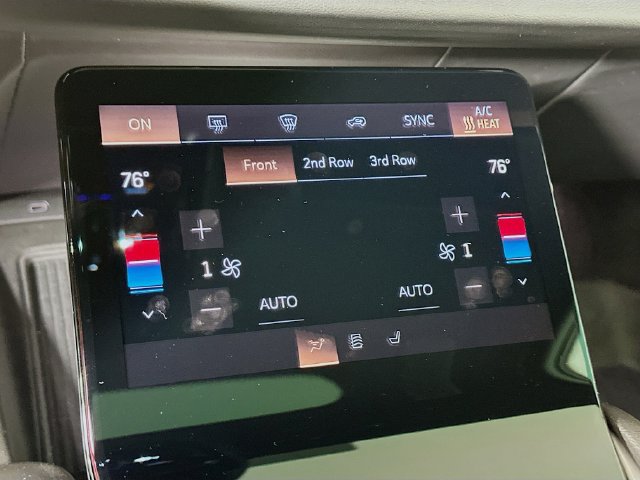 New 2026 Cadillac Vistiq Sport w/ LPO, Floor Liner Package AWD/4WD image 15