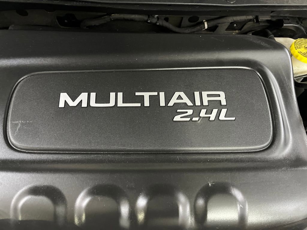 Used 2019 Jeep Cherokee Latitude Plus image 10