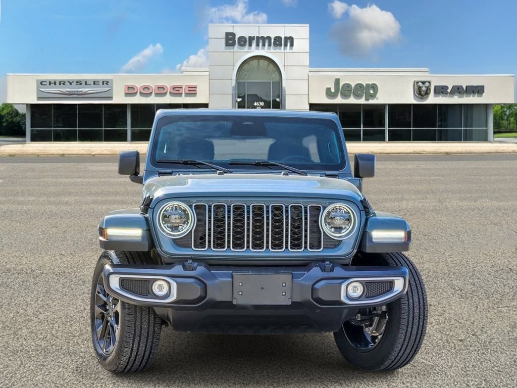 Certified 2025 Jeep Wrangler Unlimited Sahara AWD/4WD image 6