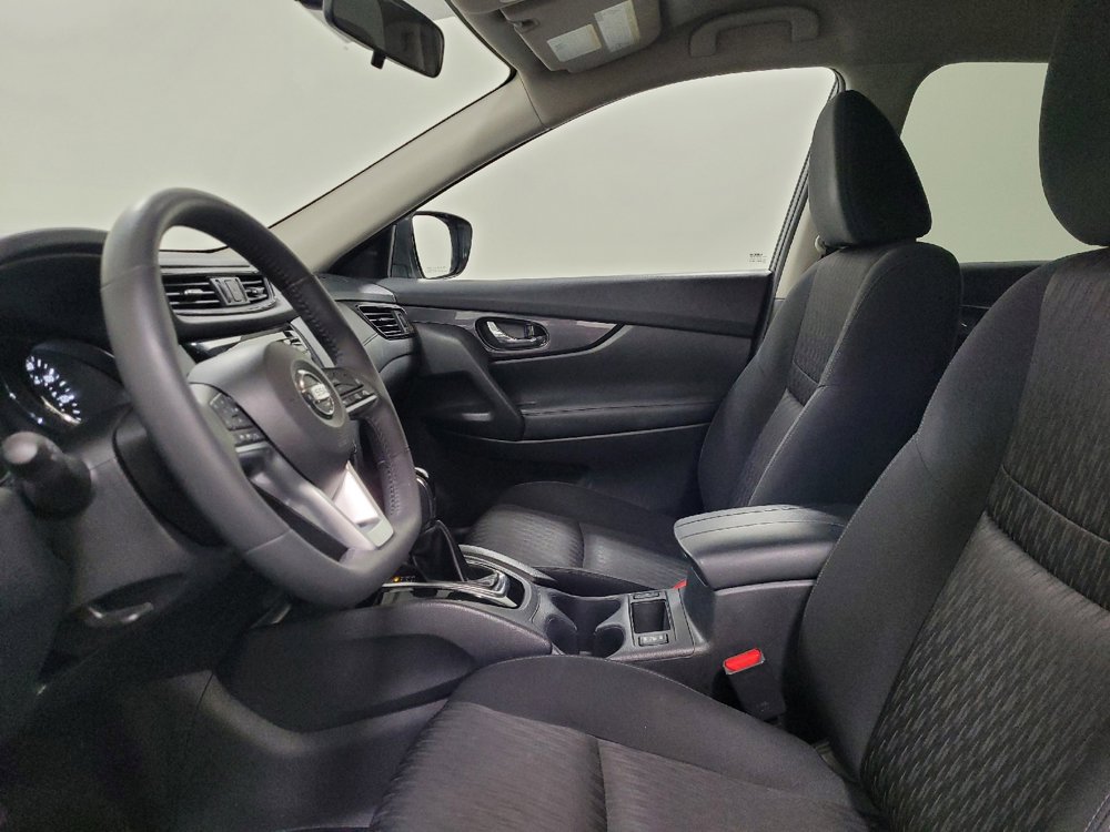 Used 2018 Nissan Rogue SV w/ Premium Package image 17