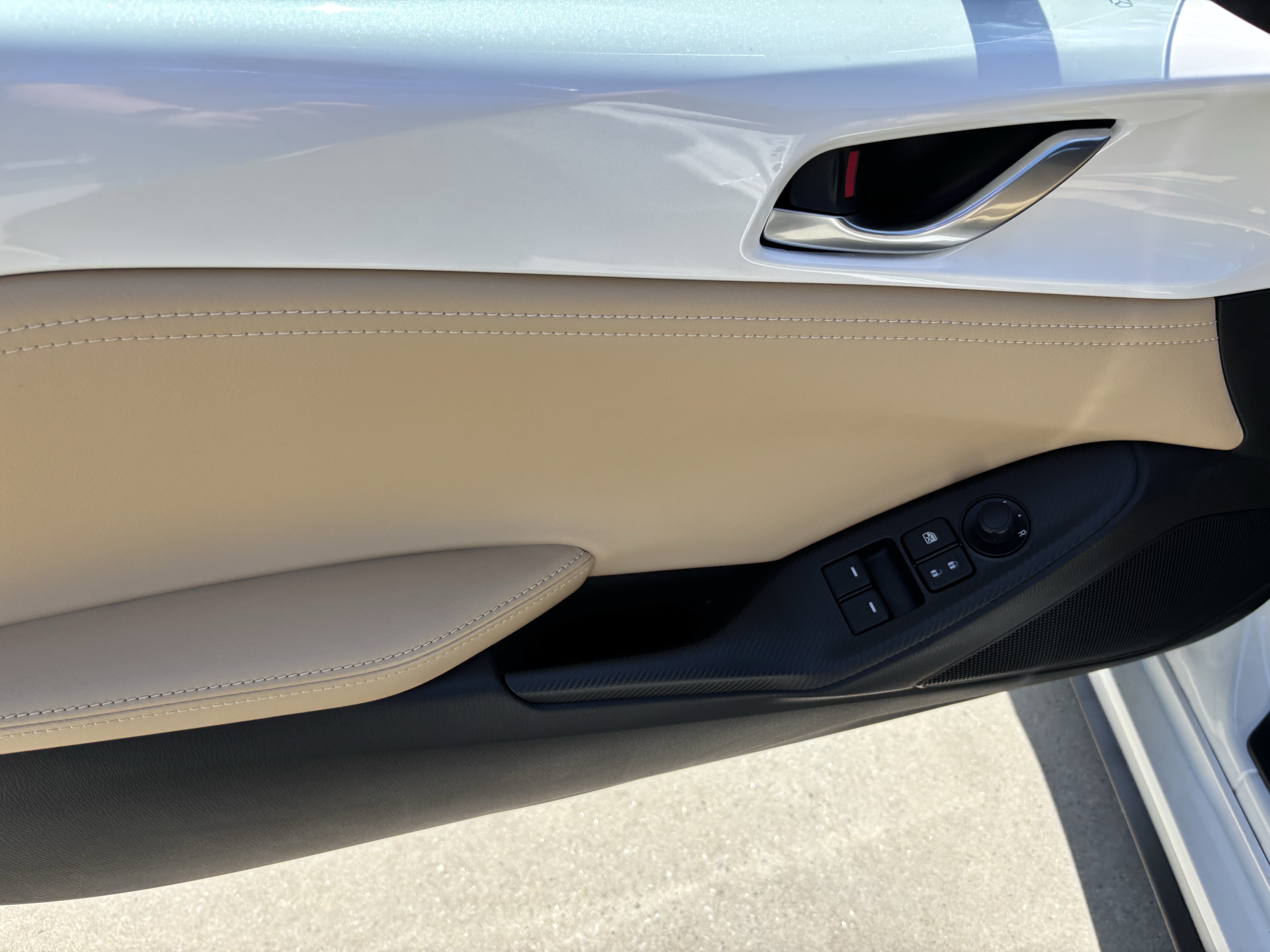 Used 2025 MAZDA MX-5 Miata Grand Touring RWD image 14