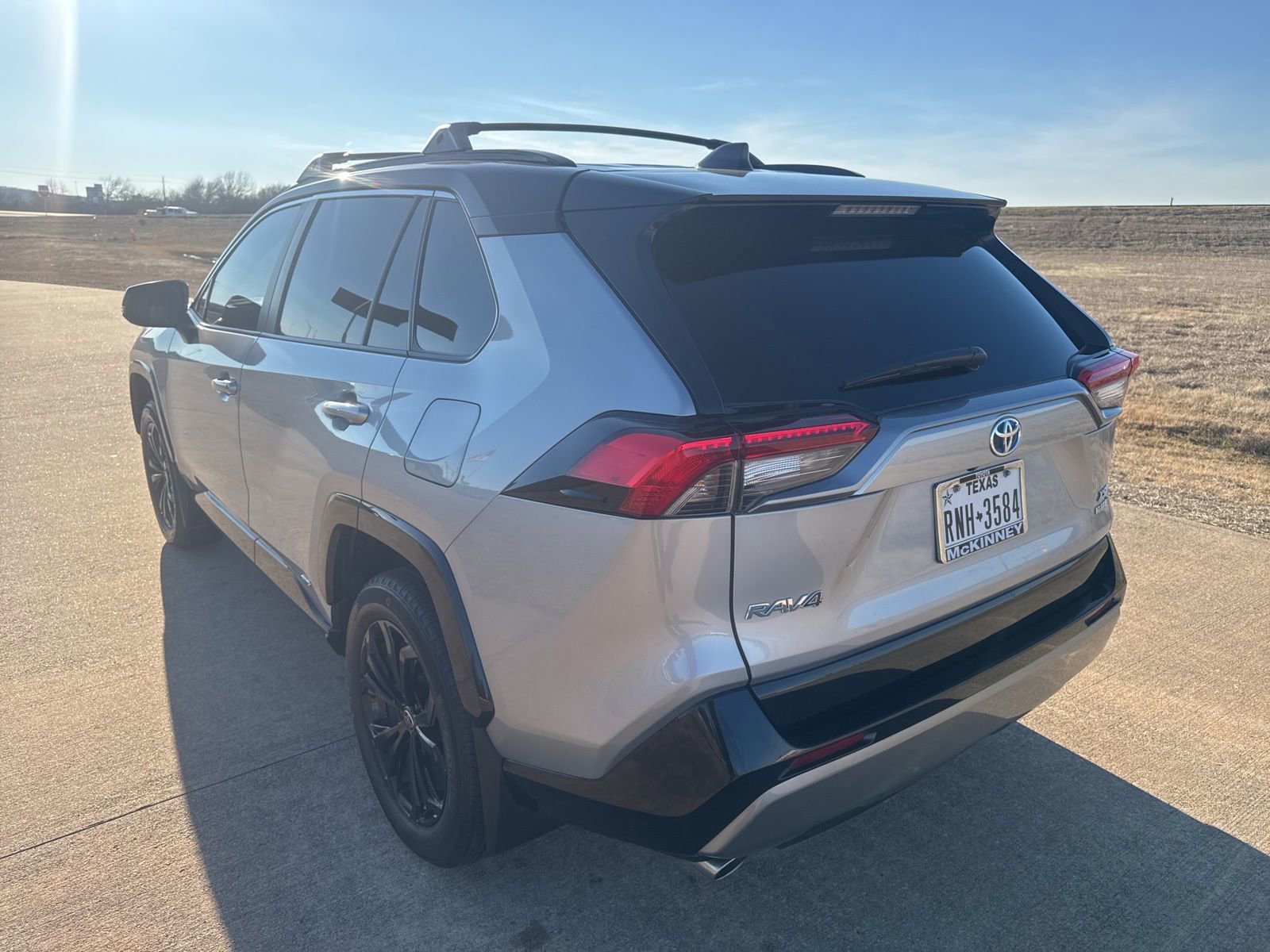 Used 2022 Toyota RAV4 XSE image 3
