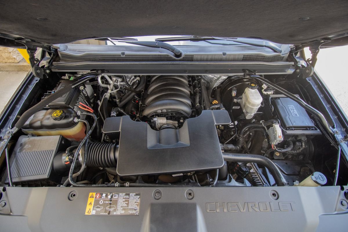 Used 2017 Chevrolet Suburban Premier AWD/4WD image 59