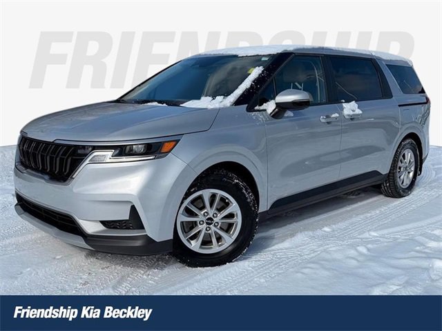 Used 2023 Kia Carnival LX image 1