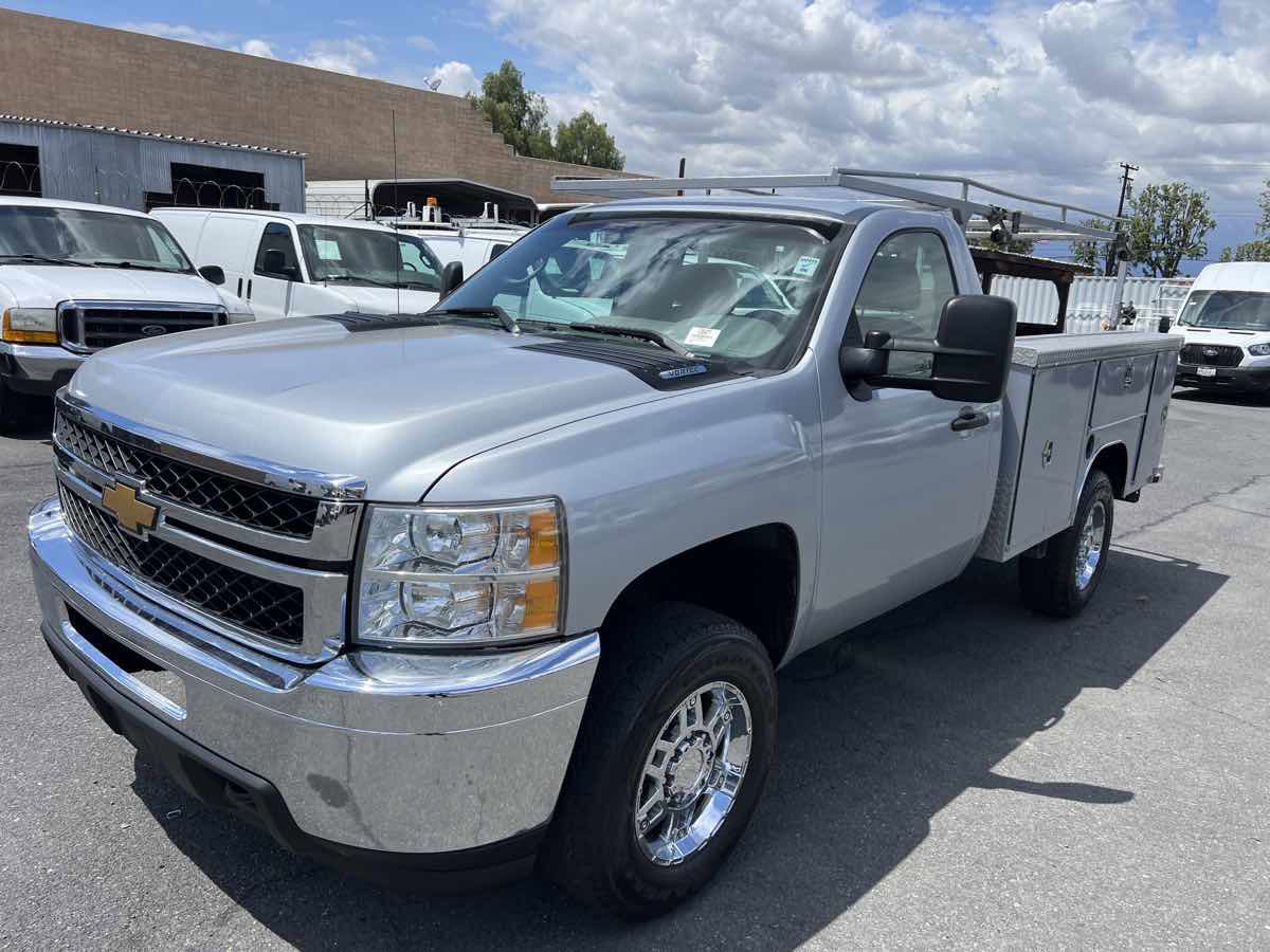 Used 2013 Chevrolet Silverado 2500 W/T RWD image 2