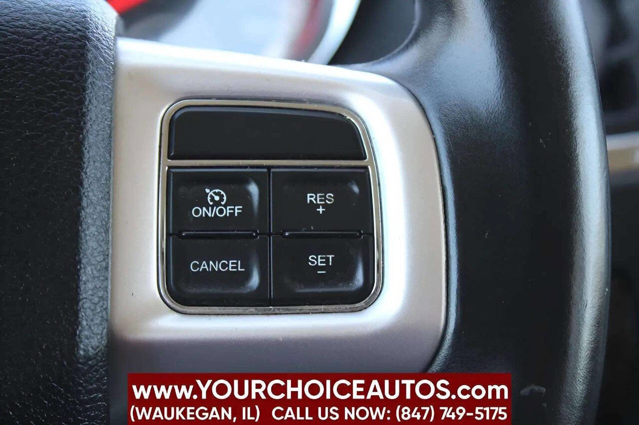 Used 2015 Dodge Grand Caravan SXT w/ Rear Park Assist Package image 31