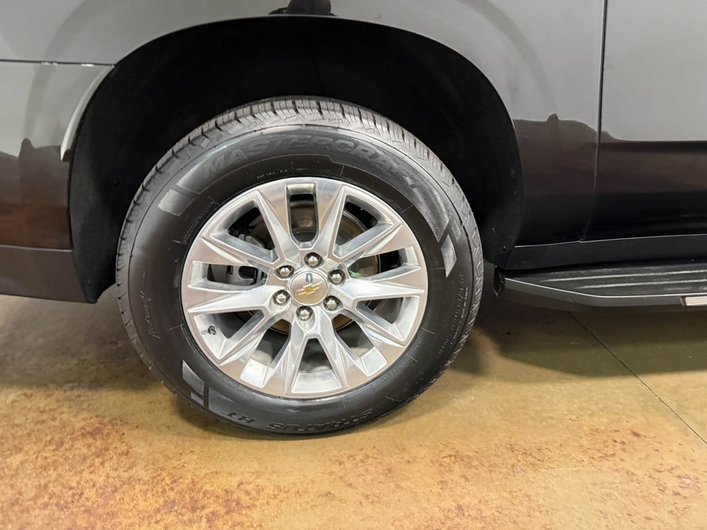 Used 2024 Chevrolet Suburban Premier AWD/4WD image 87