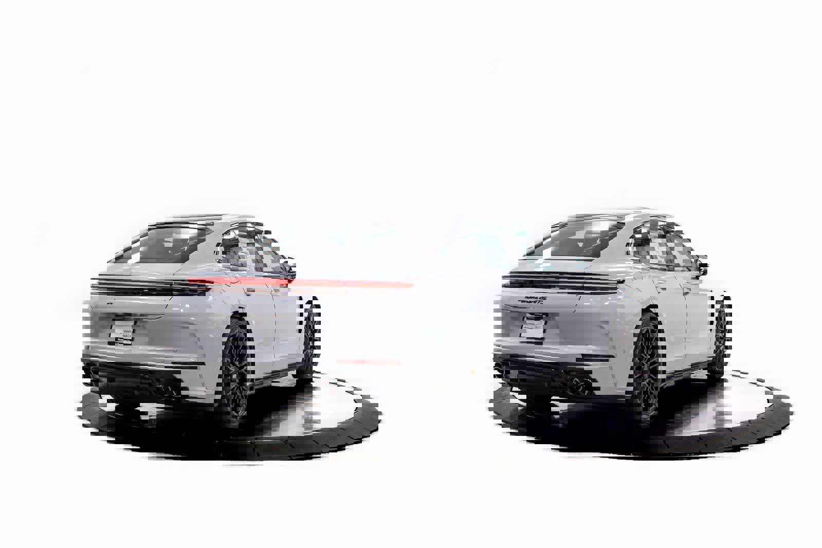 New 2026 Porsche Panamera GTS image 7