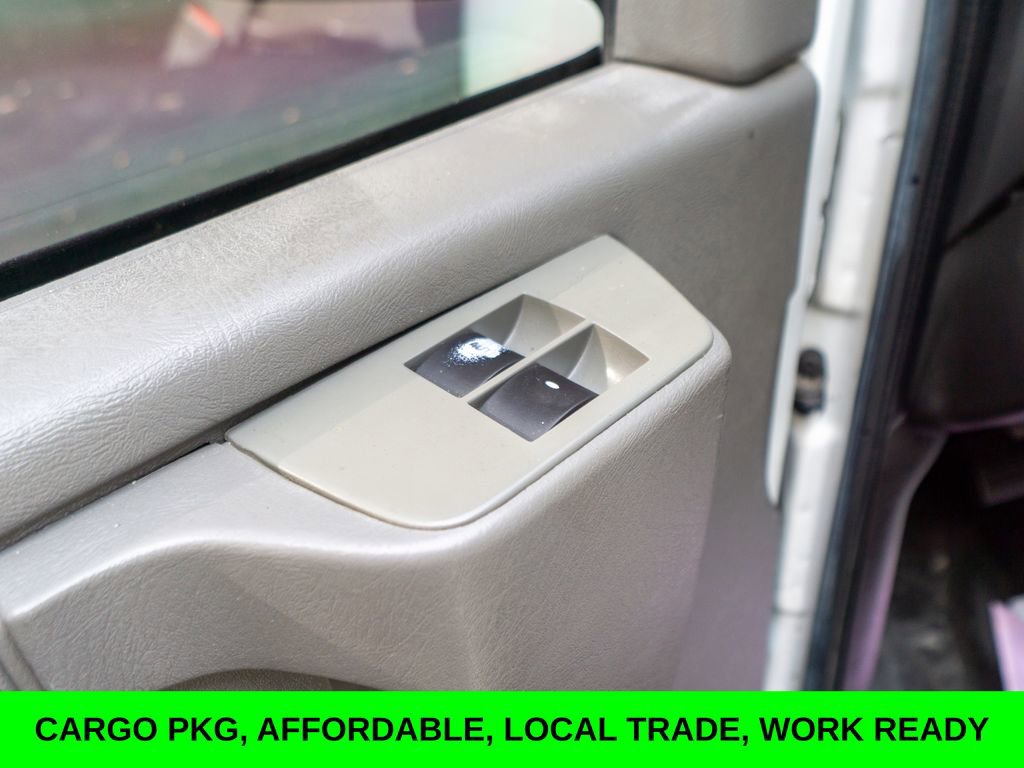 Used 2015 Chevrolet Express 2500 image 13
