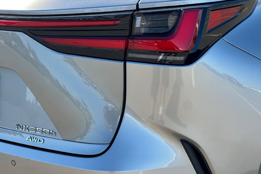 Certified 2026 Lexus NX 350h AWD w/ Accessory Package (2T) image 26
