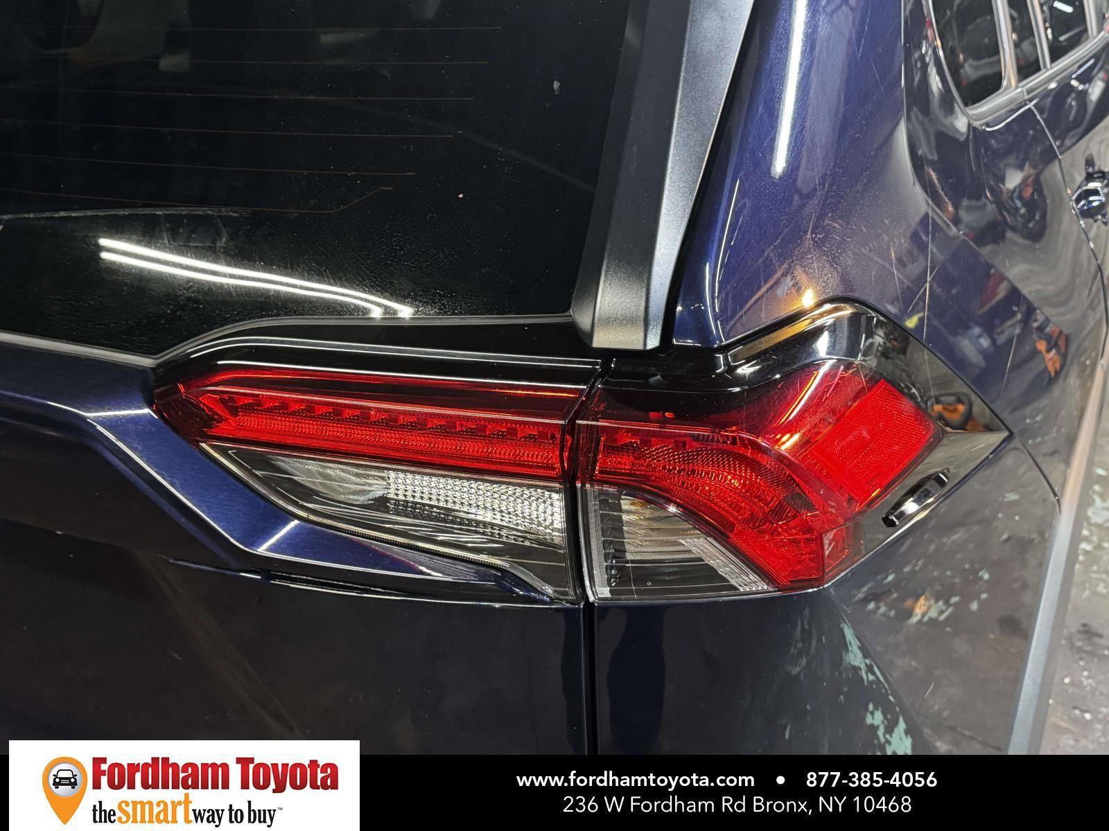 Used 2024 Toyota RAV4 XLE w/ Convenience Package image 8