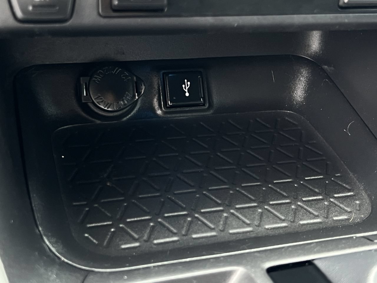 Used 2022 Toyota RAV4 XSE AWD/4WD image 19