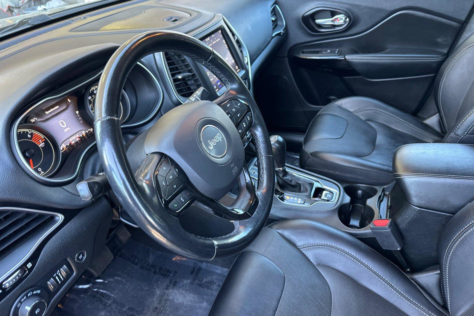 Used 2023 Jeep Cherokee Altitude Lux AWD/4WD image 10