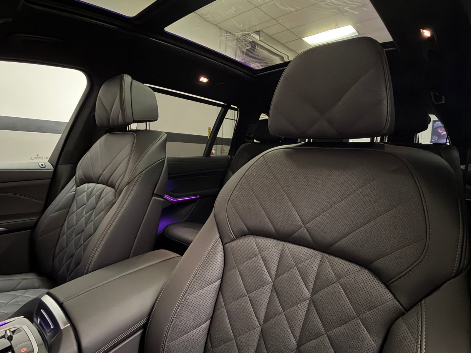 Used 2025 BMW X7 xDrive40i w/ Executive Package image 25