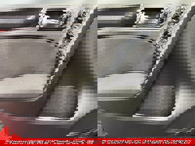 Used 2012 Volkswagen Golf 4-Door image 28