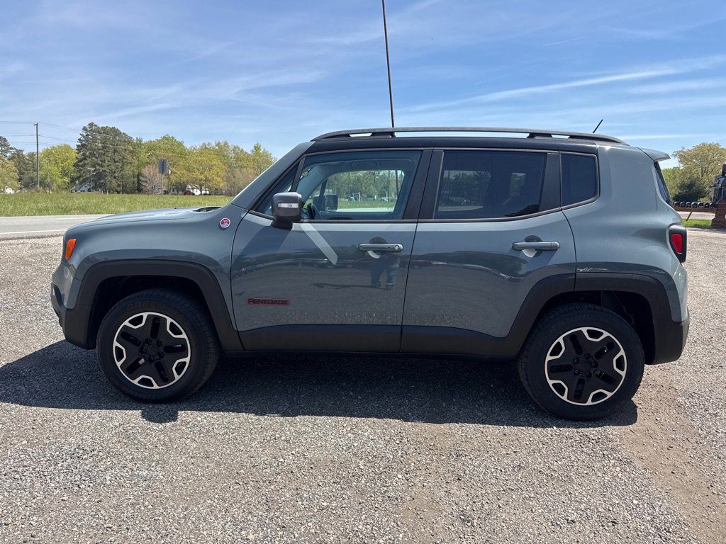 Used 2015 Jeep Renegade Trailhawk w/ Safety & Security Group I image 4