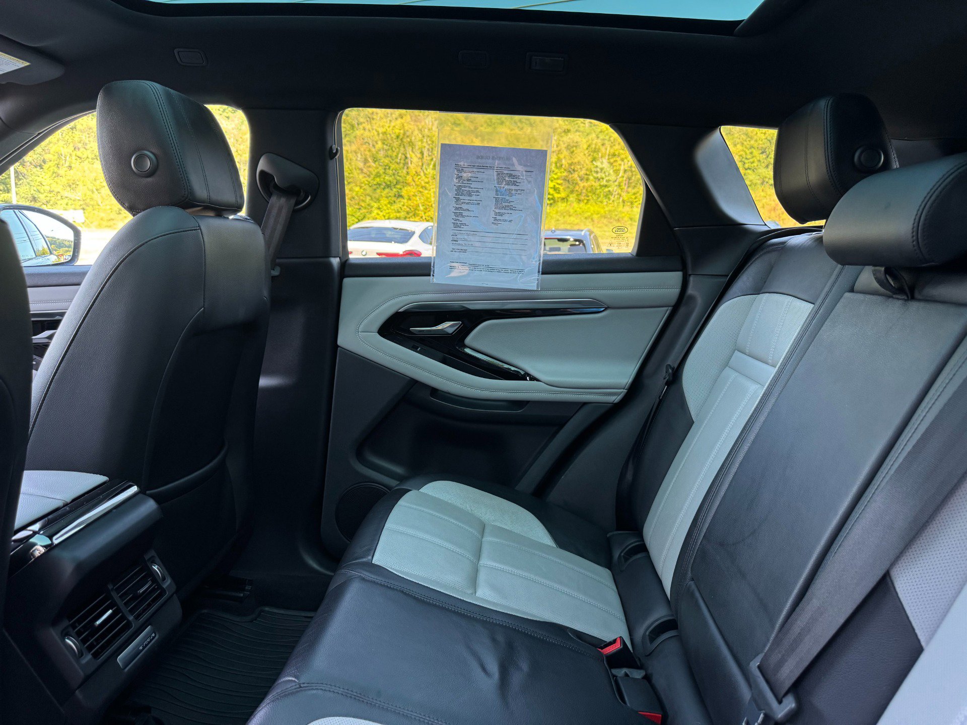 Used 2020 Land Rover Range Rover Evoque R-Dynamic SE image 56