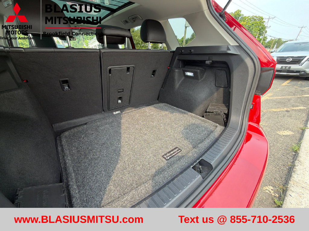 Used 2024 Volkswagen Taos SE w/ Panoramic Sunroof Package AWD/4WD image 49
