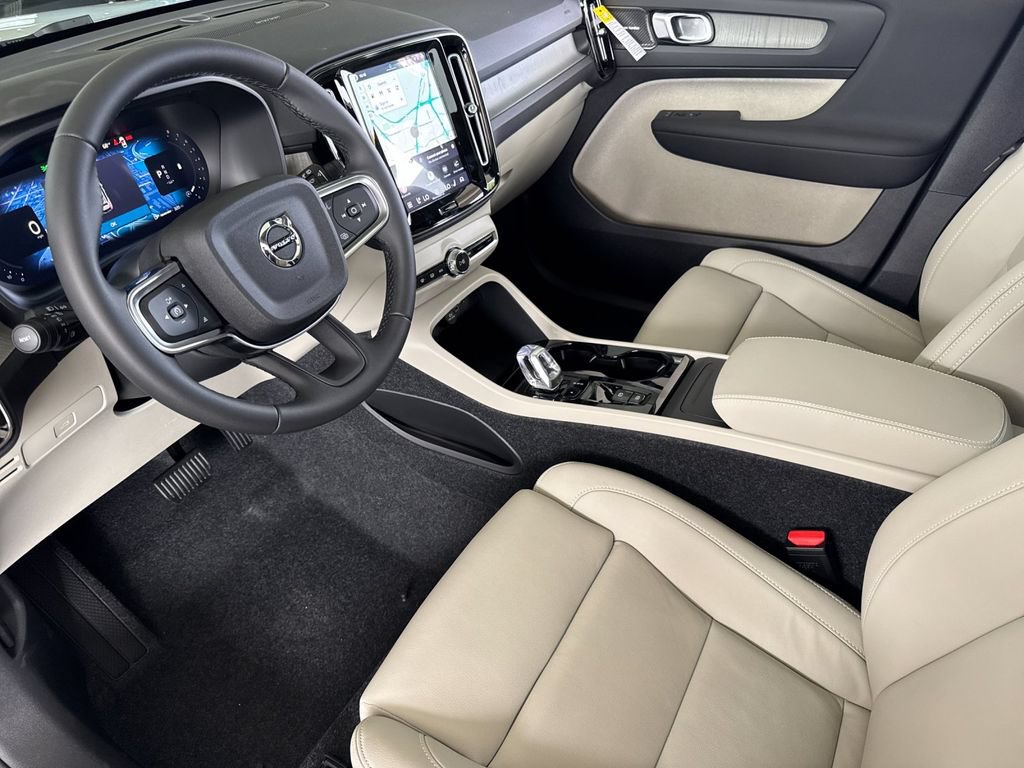 New 2026 Volvo XC40 B5 Ultra w/ Protection Package Premier AWD/4WD image 9