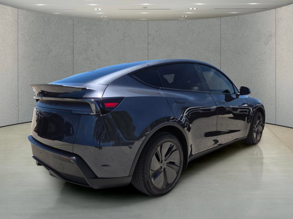 Used 2026 Tesla Model Y Long Range AWD/4WD image 4