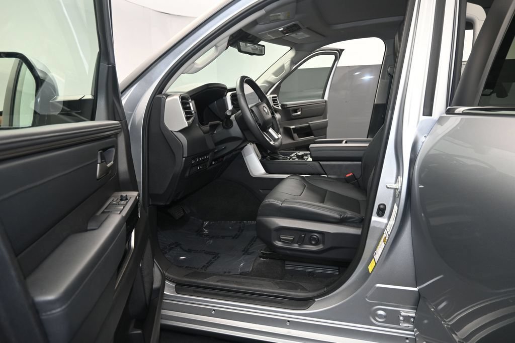Used 2024 Toyota Tundra Limited AWD/4WD image 13