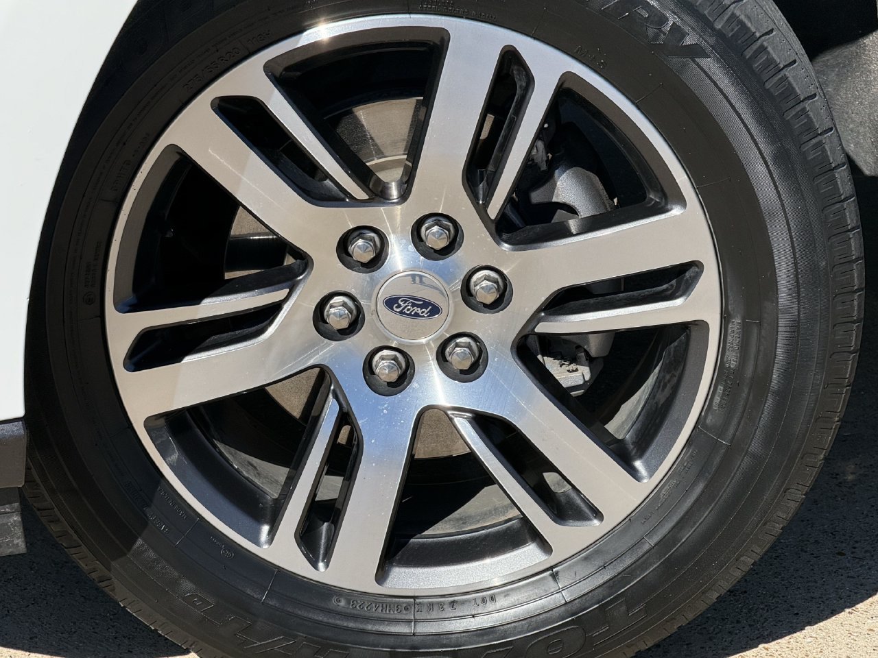 Certified 2024 Ford Expedition Limited RWD image 9