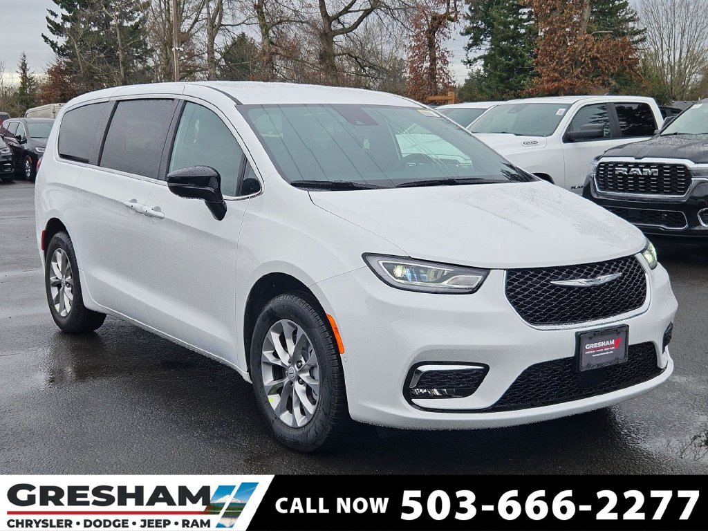 New 2026 Chrysler Pacifica Select AWD/4WD image 1