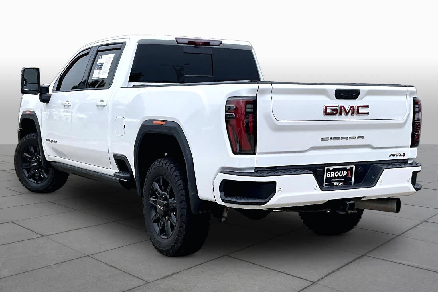 Used 2025 GMC Sierra 2500 AT4 w/ AT4 Premium Plus Package AWD/4WD image 11