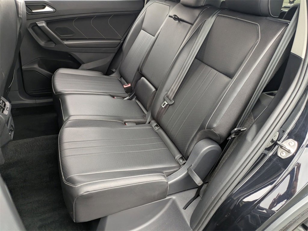 Used 2024 Volkswagen Tiguan SE image 27