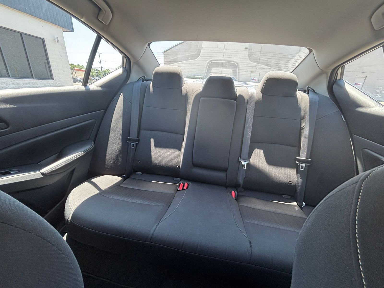 Used 2025 Nissan Altima 2.5 SV FWD image 39