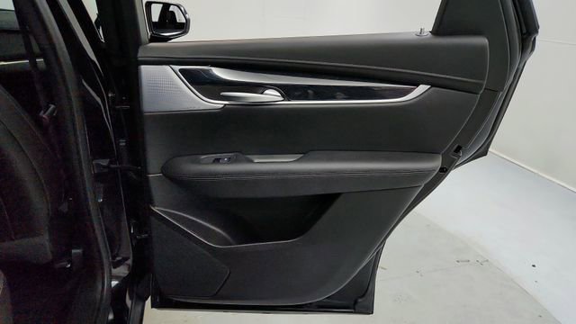 Certified 2025 Cadillac XT5 Premium Luxury w/ LPO, Floor Liner Package image 21