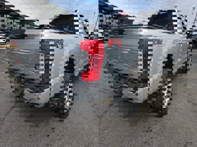 Used 2017 Ford F250 Platinum w/ Platinum Ultimate Package image 5