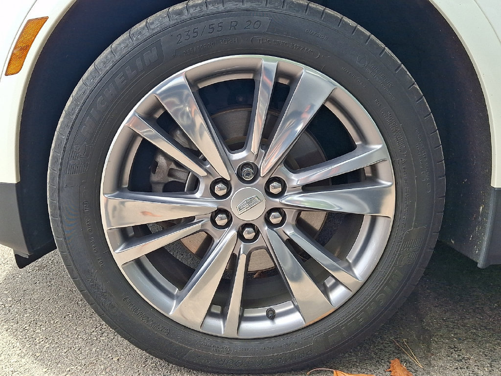 Certified 2023 Cadillac XT5 Premium Luxury AWD/4WD image 5