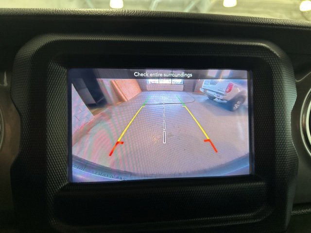 Used 2019 Jeep Wrangler Unlimited Sahara image 22